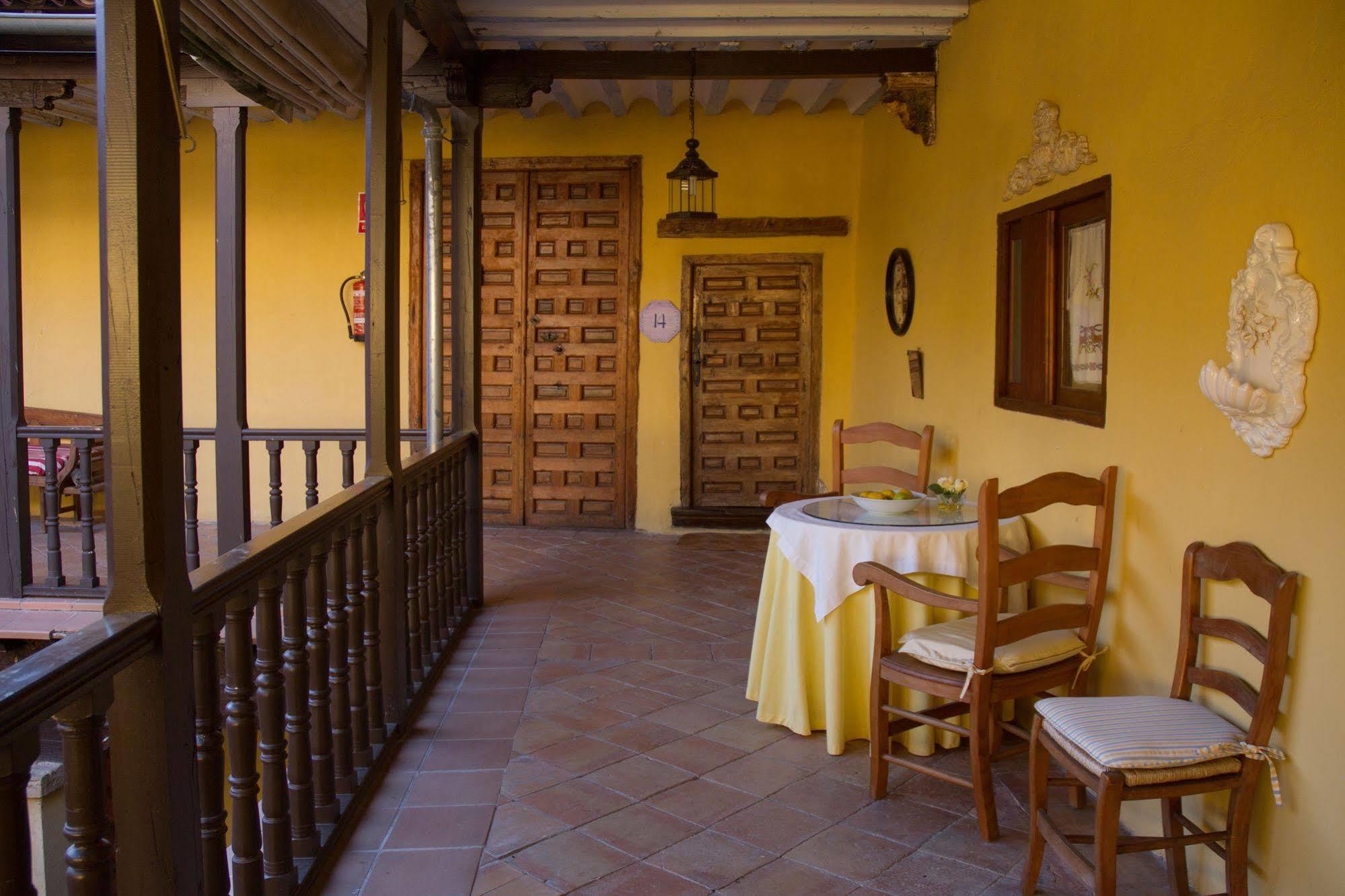 Casa Palacio Conde De Garcinarro Уэте Экстерьер фото